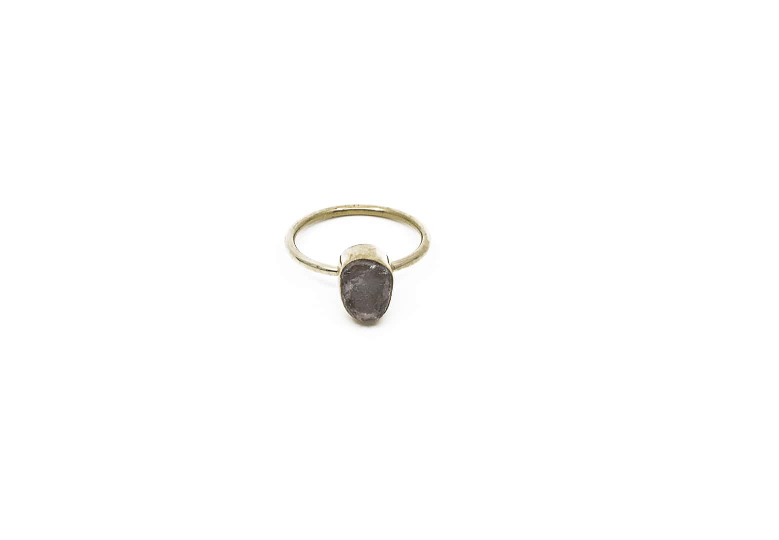 Ring Zola aus nickelfreiem Messing mit Halbedelstein