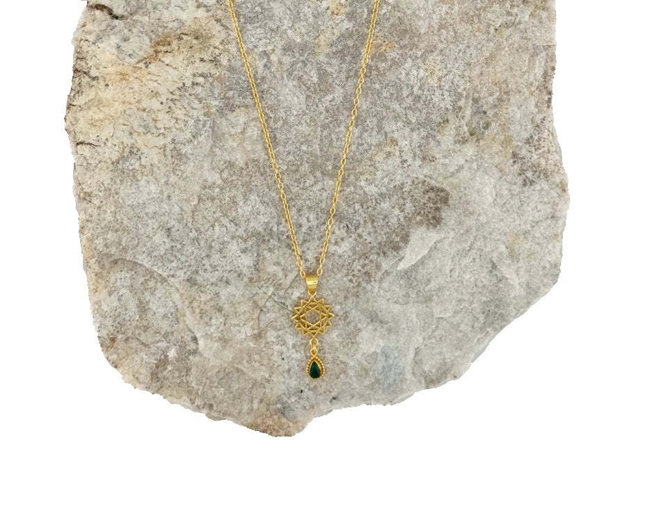 Ananda 24k gold-plated necklace with chakra stone
