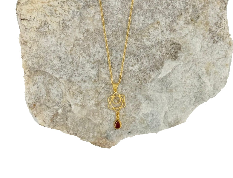 Halskette aus Messing 24k Vergoldet mit dem Kronen Chakra Symbol
