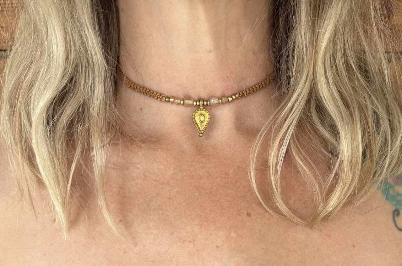Makramee Choker "Sue Caramel" mit dem Halbedelstein Citrin