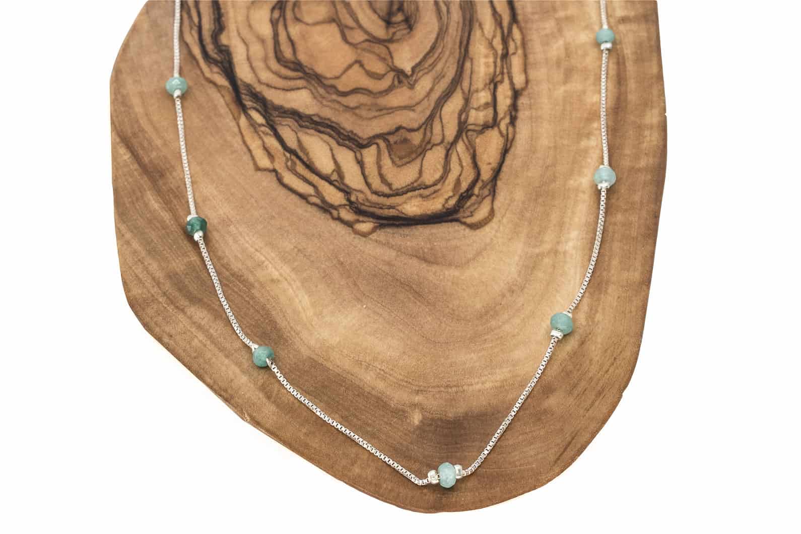 Halskette aus Silber 925 mit grünen Halbedelsteinen Aventurin und Emerald