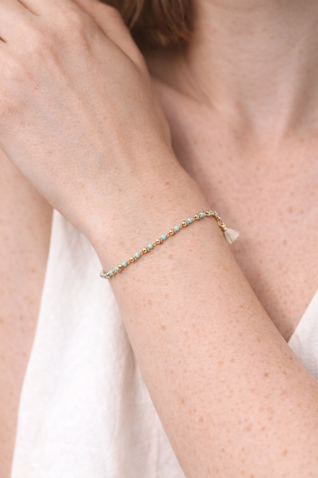 Armband Blue Vergoldet – Türkisfarbene Glasperlen mit 24k Vergoldung