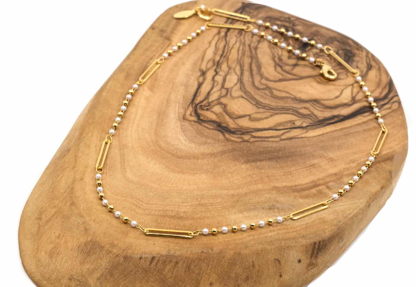 Halskette aus Messing 24k Vergoldet mit kleinen Perlen