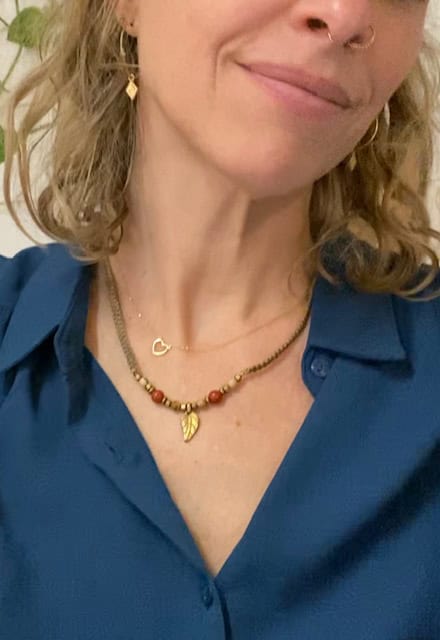 Kurze Makramee Kette mit Jaspis und Messing Perlen