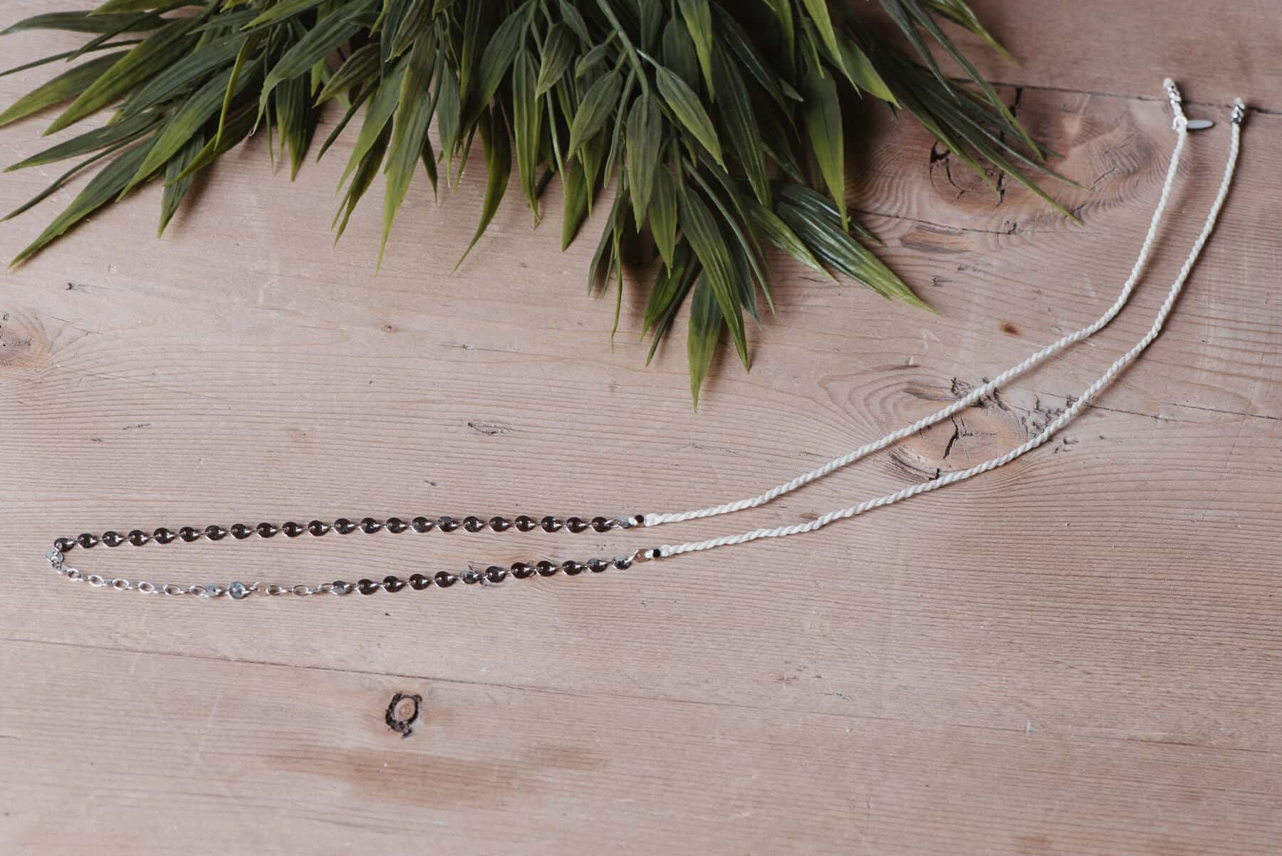 Stirnkette Oriental versilbert mit Garn