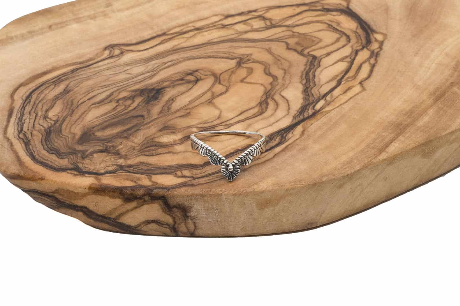 V-Ring mit Federdesign aus 925 Silber – Boho Stil handgefertigt
