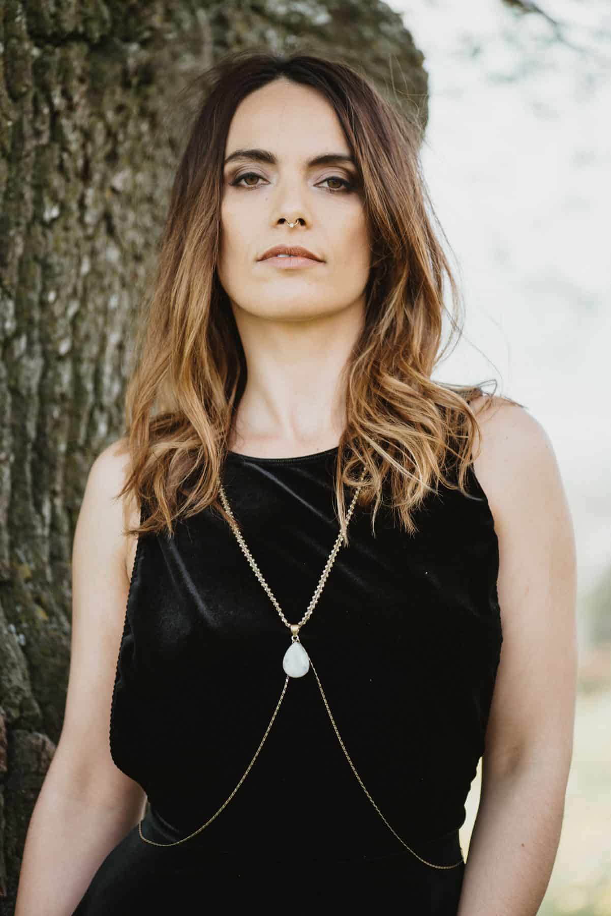 Körperschmuck Nishay mit Afrikanischem Türkis und Mondstein
