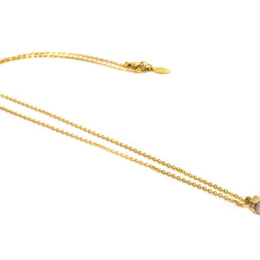 Halskette aus Messing 24k vergoldet mit einer Kristallspitze