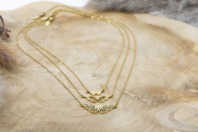 Halsketten Butterfly aus rostfreiem Stahl in Gold