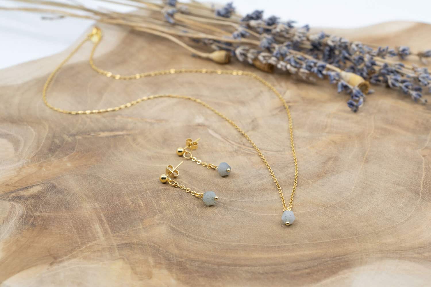 Halskette & Ohrringe Cloud aus Messing 24k Vergoldet mit Labradorite