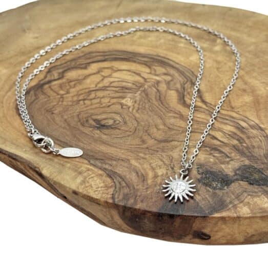Sonnen Kette aus Edelstahl – Halskette mit Sonne Anhänger | Symbolschmuck für Damen & Herren