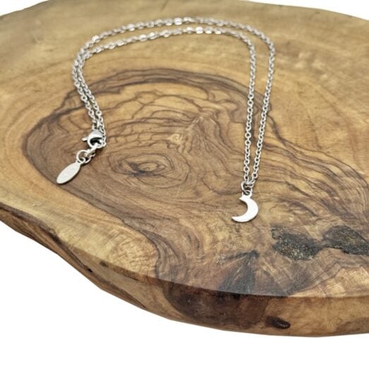 Halbmond Kette – Edelstahlkette mit glänzendem versilbertem Mond-Anhänger | Zeitloser Boho Schmuck